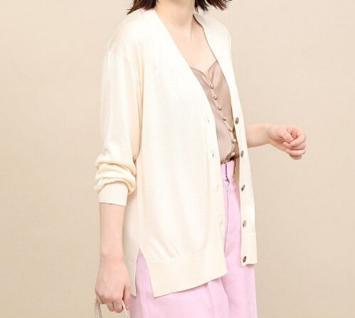 わたし定時で帰ります衣装 内田有紀 3話赤ニット Tシャツ カーディガン 白バッグのブランドは ちえブログ