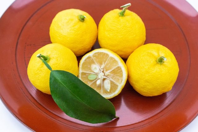 柚子はお湯に何個入れる？ゆず湯の作り方と効果